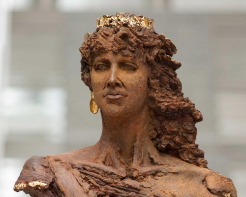 Bertha von Suttner statue.jpg