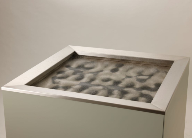 Carbon vanish sculpture of Ap Verheggen removing CO2 from air