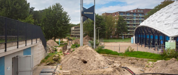 Blinkerd and sewage location plus outside installation riothermia. photo free of rights by Arjan de Jager