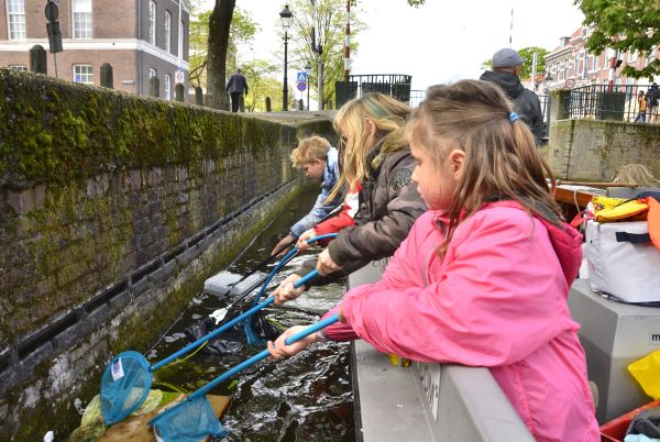 The Hague Boat plastic fish soup activity