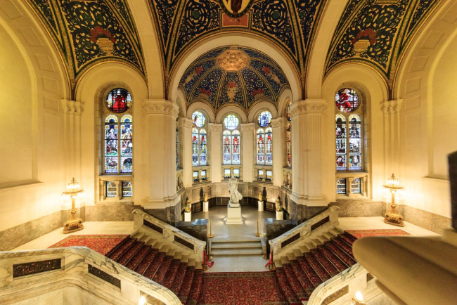 the inside of the Peace Palace