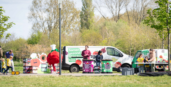 TommyTomato visits schools to educate children about healthier food