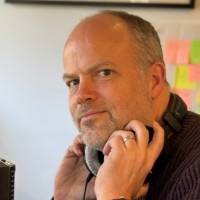 Tom Clarke Podcast host | Press release expert | Communications consultant Helping entrepreneurs, business owners, and thought leaders find their voices!