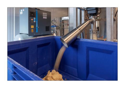 Every single part of the apple is valued and used. Photo credit to THP/Arjan de Jager