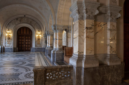 Pilasters and pillars in Italian marble, entrance hall - Photo by Margareta Svensson